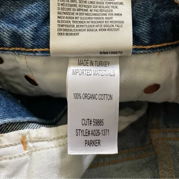 AGOLDE Parker CutOff Denim Short in Clutch - Picture 9 of 13